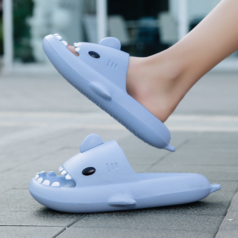Chinelo de tubarão (Novidade no Brasil)